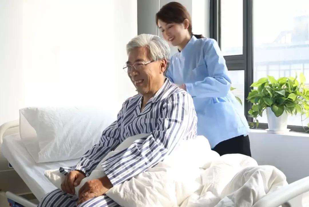医院护工.jpg